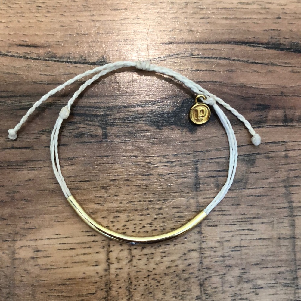 Gold bar Pura Vida bracelet